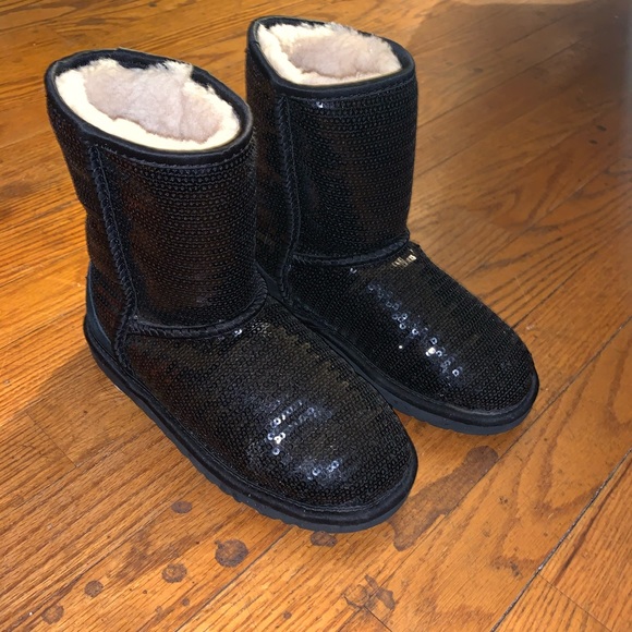 Lil Girls Black Sequin Ugg Boots (Authentic) - Picture 2 of 4